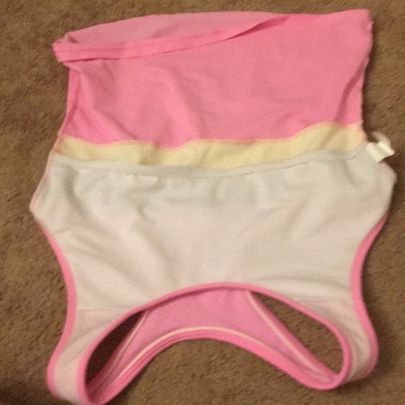 Cute tank top bathing suit with shorts. - Picture 6 of 6